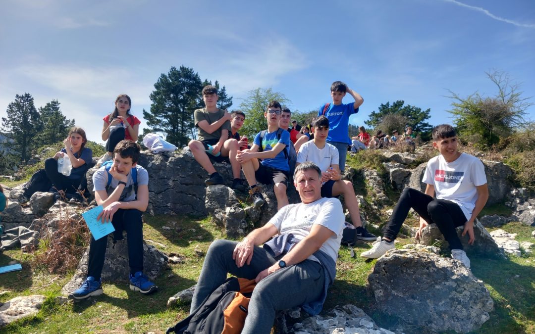 EL ALUMNADO DE 3 DE ESO HEMOS HECHO UNA EXCURSIÓN A PEÑAS NEGRAS
